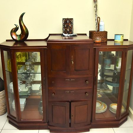 The President Room 5 Minutes To Devon House 4 Waterloo Avenue Kingston Kamer foto